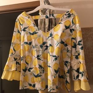 Women’s size L lemon blouse